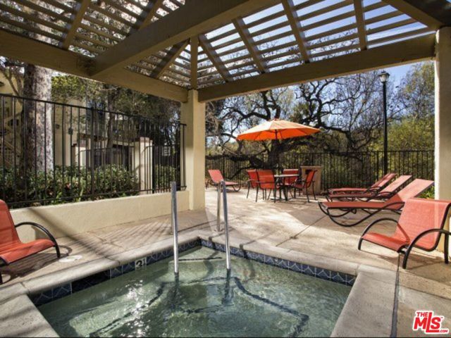 973 WESTCREEK Lane, Westlake Village CA: https://media.crmls.org/mediaz/d4c82e8d-a5e1-4300-859d-501b9fe4150d.jpg