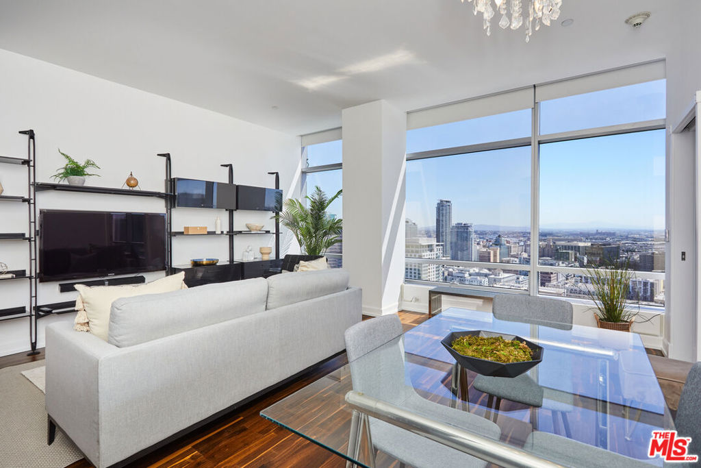 900 W OLYMPIC Boulevard 31G, Los Angeles, CA 90015