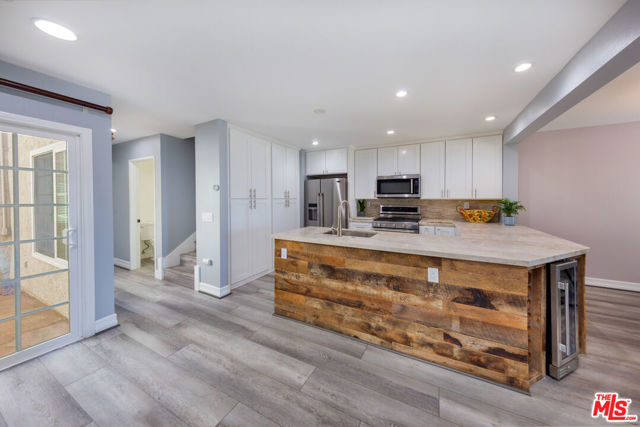 1017 Via Colinas, Thousand Oaks CA: https://media.crmls.org/mediaz/d4c898e6-91a2-41c9-a39b-01e23a783501.jpg