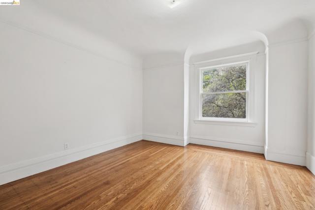 1718 Bancroft Way, Berkeley CA: https://media.crmls.org/mediaz/d4c8b258-5e1d-4dcc-955d-ab1d2af34a3f.jpg