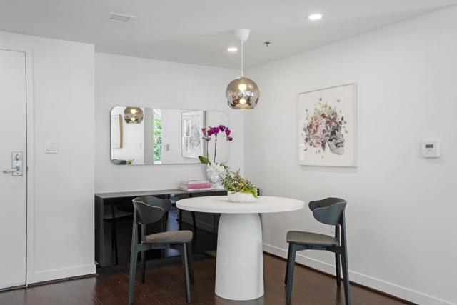 Image 7 of 28 For 425 Beech Street 521