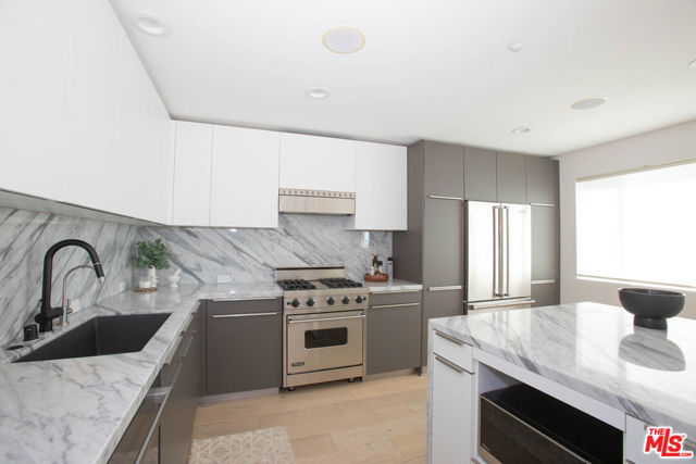 1212 Ocean Park Boulevard, 16 photo 6