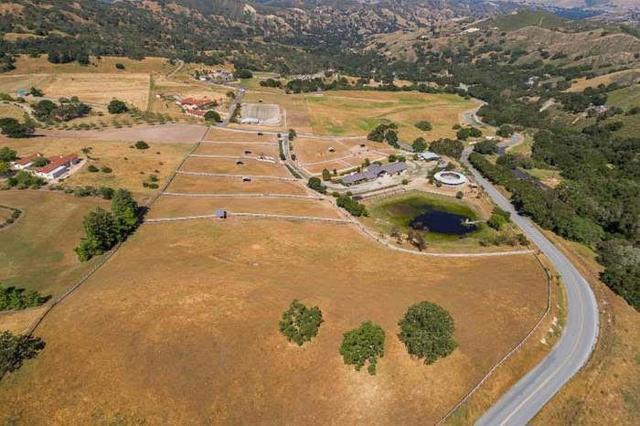 350 San Benancio Road, Salinas CA: https://media.crmls.org/mediaz/d4c8d258-c159-4d3c-a482-65721fcf5a5d.jpg