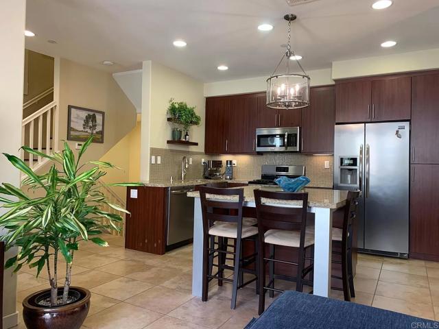 Detail Gallery Image 7 of 27 For 2223 Indus Way, San Marcos,  CA 92078 - 2 Beds | 2/1 Baths