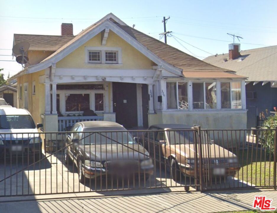 324 W 47th Place, Los Angeles, CA 90037