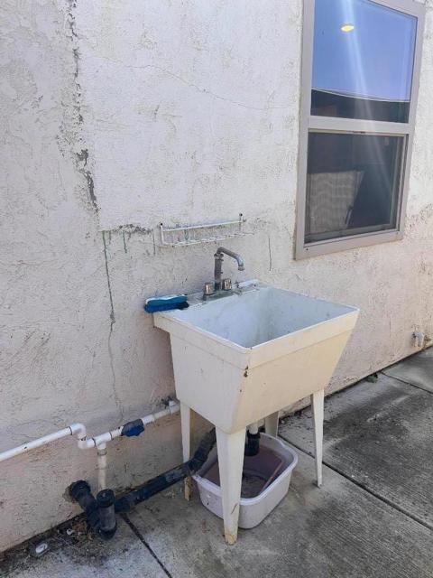 754 Meadowlark Avenue, Los Banos CA: https://media.crmls.org/mediaz/d4ca2527-dbd6-4777-b439-995f72ce0d1c.jpg