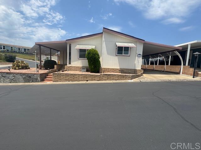 909 Richland, San Marcos CA: https://media.crmls.org/mediaz/d4ca6ffa-188a-47f3-aafb-282ae1cd2c70.jpg