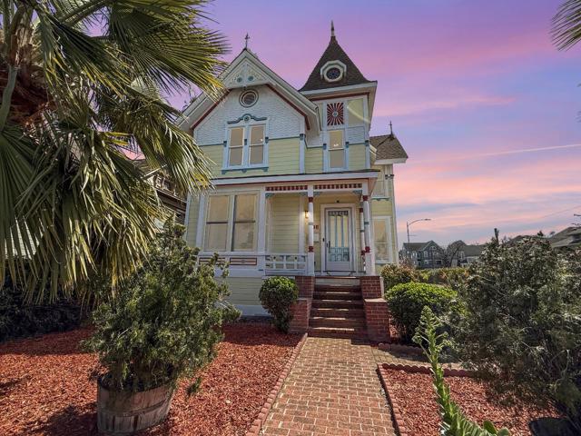 398 W San Fernando, San Jose CA: https://media.crmls.org/mediaz/d4cbd0a5-3669-4d8a-bd6f-a51d7cd6109f.jpg