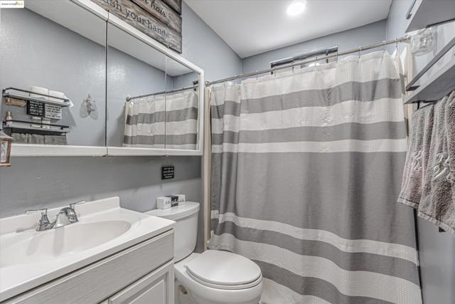 327 4Th Ave, Pleasant Hill CA: https://media.crmls.org/mediaz/d4cbeeb5-b580-4d34-86e4-2847fd2a5ca4.jpg