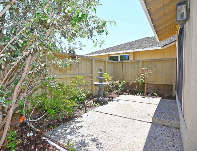 241 Belaire Ct, Danville CA: https://media.crmls.org/mediaz/d4cc5b1c-5630-4039-864e-4ed409c87a9b.jpg