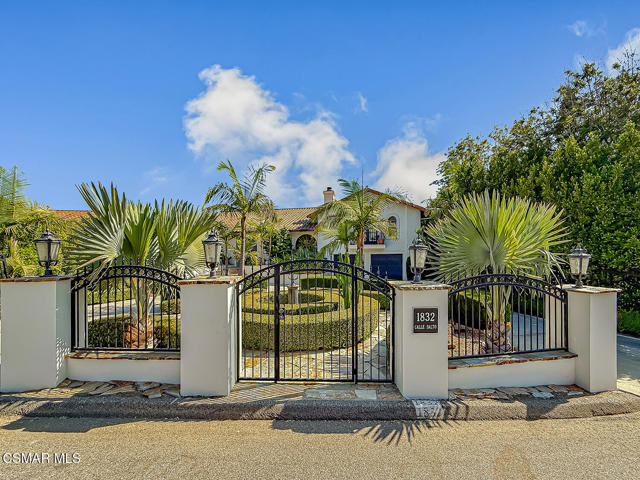 1832 Calle Salto, Thousand Oaks CA: https://media.crmls.org/mediaz/d4cc9f10-37fe-4eaf-8f06-12beeafb99aa.jpg