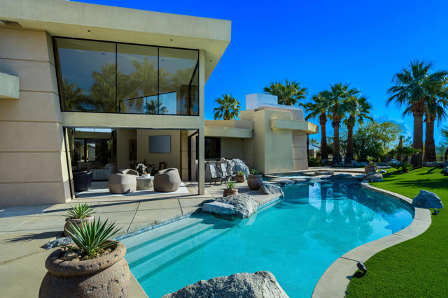 79525 Tom Fazio N Lane, La Quinta CA: https://media.crmls.org/mediaz/d4cedcb5-53de-4ecf-8589-c8620d888673.jpg