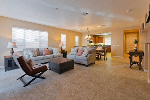 462 Via De La Paz, Palm Desert CA: https://media.crmls.org/mediaz/d4cf6635-f195-4dcf-94aa-12f8f1fbc6c4.jpg