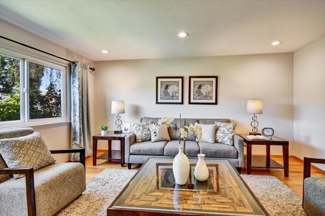 448 Kings Court, Campbell CA: https://media.crmls.org/mediaz/d4cf8992-0083-4b84-9087-044250bb3852.jpg