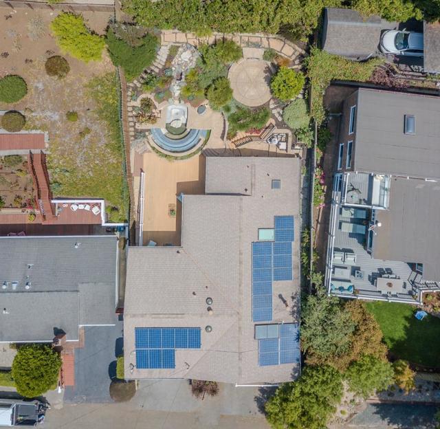 731 Rockaway Beach Avenue, Pacifica CA: https://media.crmls.org/mediaz/d4d06df0-7b6a-46bb-9aa9-6747799628ef.jpg