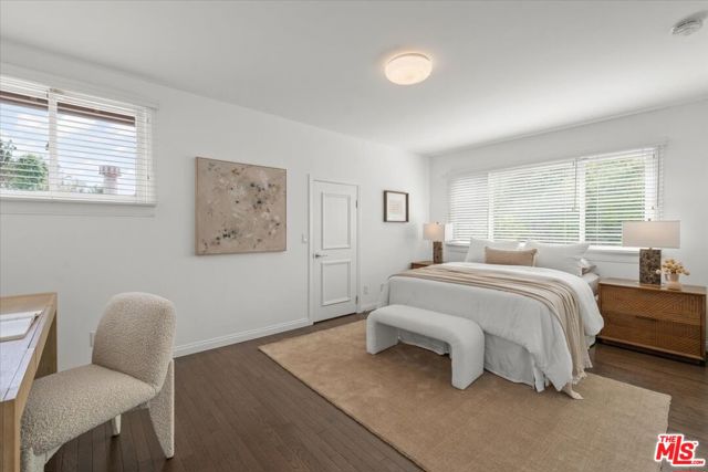 10411 Windtree Drive, Bel Air CA: https://media.crmls.org/mediaz/d4d19a9c-adbf-47c7-9ff3-ed1fc99dae0a.jpg