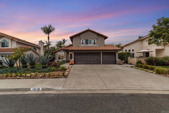 1619 Corte Verano, Oceanside CA: https://media.crmls.org/mediaz/d4d1dfa7-4c0a-4a44-ab3b-136acf7eb726.jpg