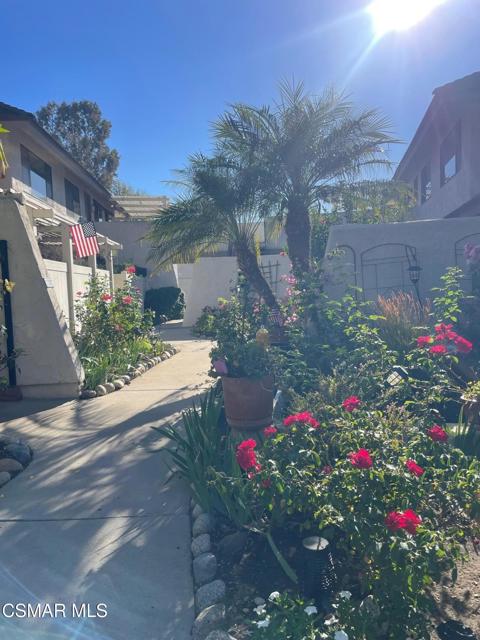 1223 Landsburn Circle, Westlake Village CA: https://media.crmls.org/mediaz/d4d21bd6-c416-4504-9044-09d72322011b.jpg