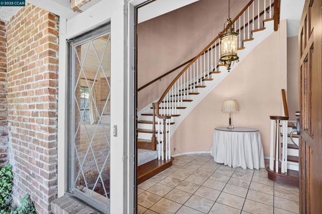 58 Saint Andrews Ln, Alamo CA: https://media.crmls.org/mediaz/d4d255cb-fa30-4209-8c0b-b4c6332c6e74.jpg