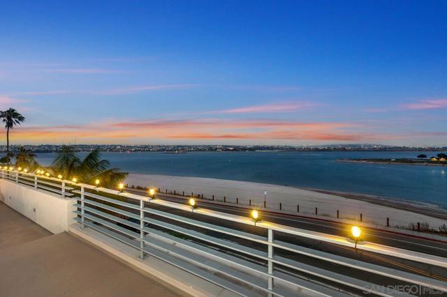 3328 Crown Point, San Diego CA: https://media.crmls.org/mediaz/d4d29624-0ee7-467d-ae78-90750b75524c.jpg