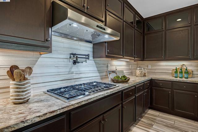 3838 Santa Fe Lane, Tracy CA: https://media.crmls.org/mediaz/d4d2b1d9-7c6e-4dfc-906d-eb9e53bafcef.jpg