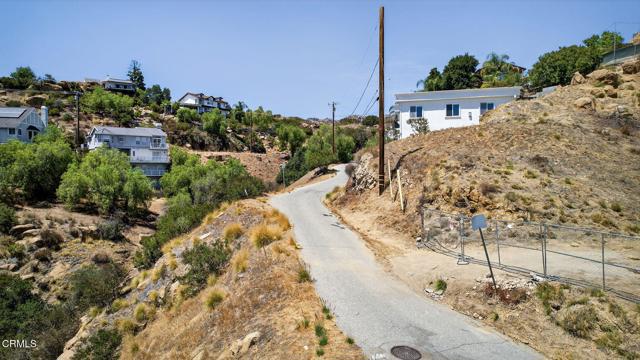 8554 Hillcroft Drive, West Hills CA: https://media.crmls.org/mediaz/d4d2ccf0-dd16-4b87-bfb8-b7dfc48c6e5a.jpg