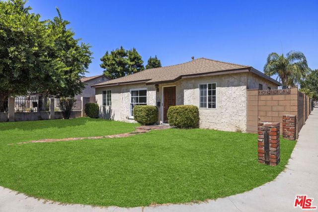 21001 Gault Street, Canoga Park CA: https://media.crmls.org/mediaz/d4d3b09b-5d3e-4c89-829e-28a76804150a.jpg