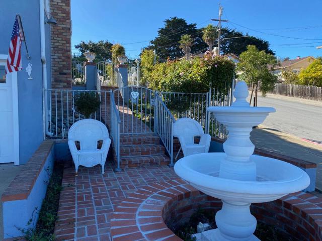 621 Mcclellan Avenue, Monterey CA: https://media.crmls.org/mediaz/d4d469d0-d572-4c89-bdba-3598c853c69a.jpg
