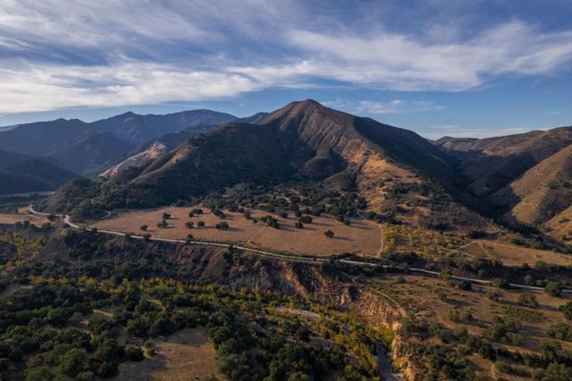 47275 Arroyo Seco Road, Greenfield CA: https://media.crmls.org/mediaz/d4d5ec09-b566-4060-9c53-b734d035fa72.jpg