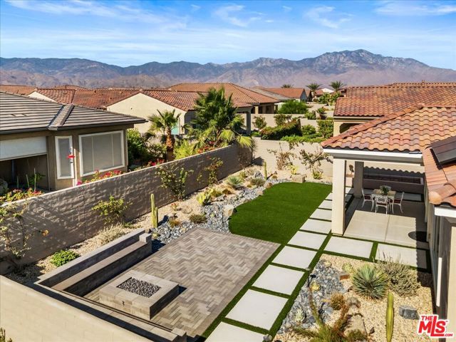 43 Zinfandel, Rancho Mirage CA: https://media.crmls.org/mediaz/d4d64fdf-6089-4928-a280-22ee2a251ab0.jpg