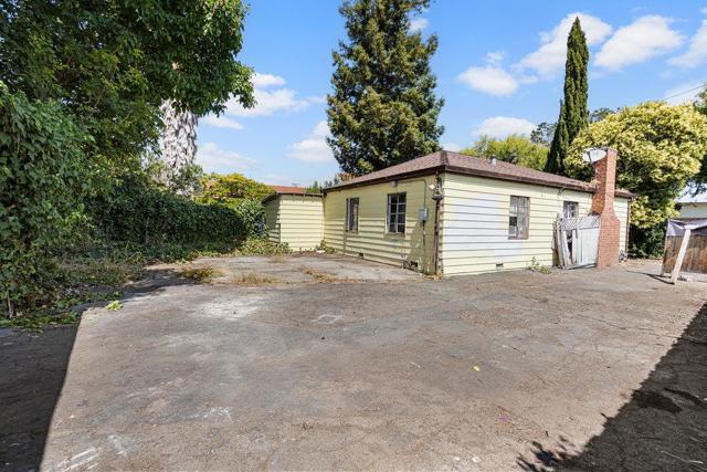2187 Wyandotte Street, Mountain View CA: https://media.crmls.org/mediaz/d4d6ee8a-3de2-452c-a743-ef898c44d598.jpg