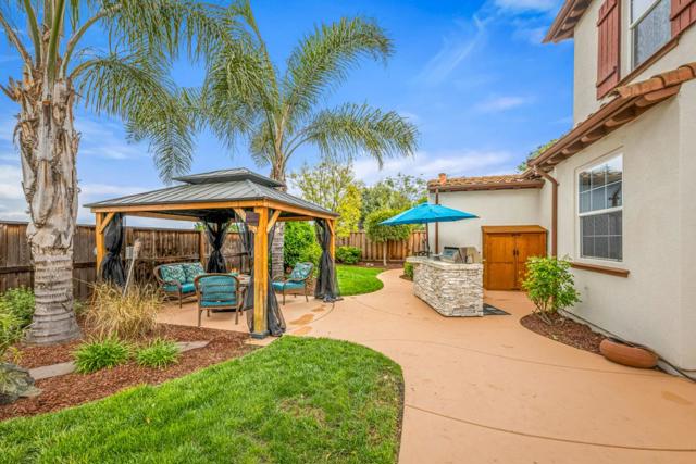 6600 Eagle Ridge Court, Gilroy CA: https://media.crmls.org/mediaz/d4d72a5e-ef6e-4486-bc60-6e3fbd5fad62.jpg