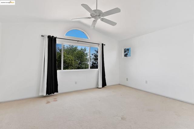 2 Quiet Path Ct, Pittsburg CA: https://media.crmls.org/mediaz/d4d72ecc-c47e-42c8-a26a-0508e0cc31c8.jpg