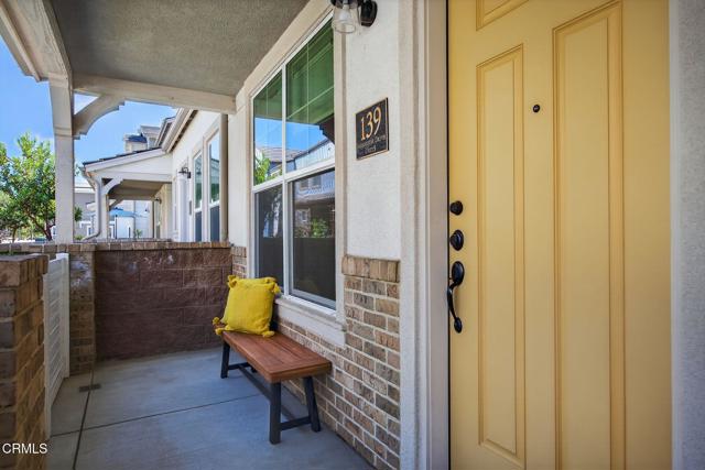 139 Farmhouse Drive, Simi Valley CA: https://media.crmls.org/mediaz/d4d84260-0f95-48e1-a5c8-90d9c2e48f23.jpg