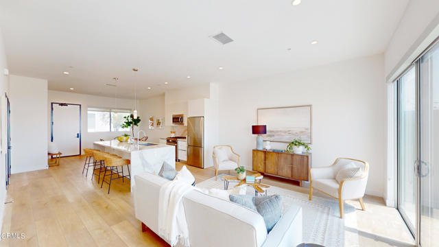 Detail Gallery Image 5 of 24 For 957 Figueroa Ter #308,  Los Angeles,  CA 90012 - 2 Beds | 2/1 Baths