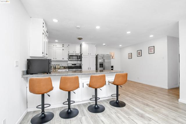 185 Evening Star Ct, Milpitas CA: https://media.crmls.org/mediaz/d4d95de8-202f-4d5c-825e-0e3c3cbefda2.jpg