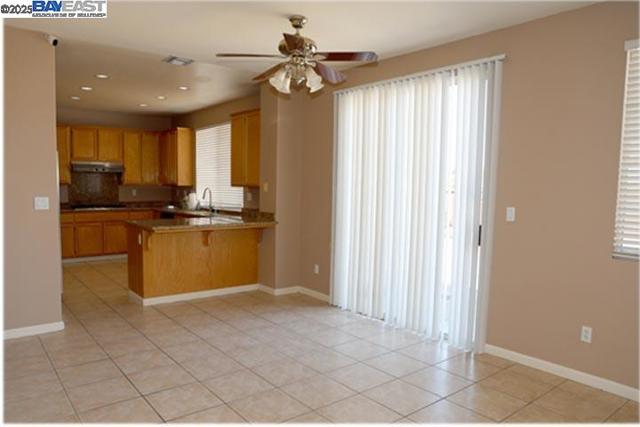2016 Aspen Ct, Antioch CA: https://media.crmls.org/mediaz/d4dac7b0-aafd-4f67-899d-034566115328.jpg