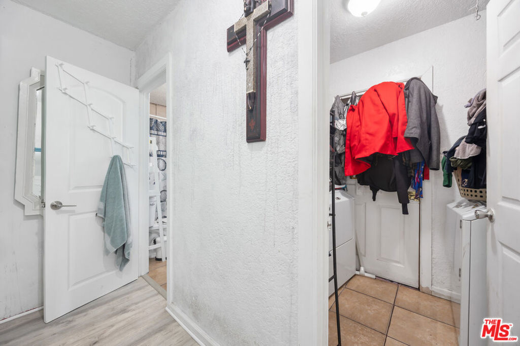 MLS #25570667 img 27