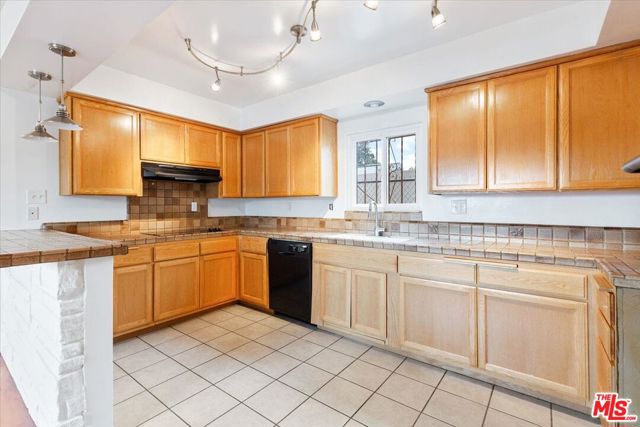 3402 Baltic Avenue, Long Beach, California 90810, 3 Bedrooms Bedrooms, ,2 BathroomsBathrooms,Single Family Residence,For Sale,Baltic,24467273