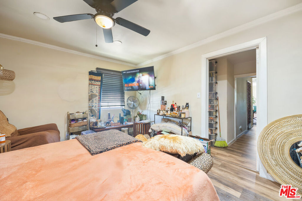 MLS #25570667 img 17