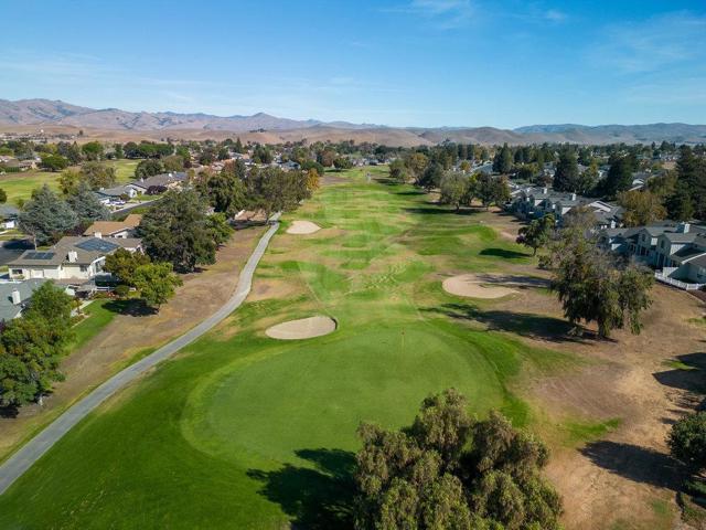 640 S Ridgemark Drive, Hollister CA: https://media.crmls.org/mediaz/d4de3cbf-4397-4869-8c8d-4da1009e4645.jpg