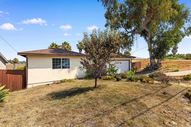 Detail Gallery Image 9 of 30 For 8808 Leigh Ave, Spring Valley,  CA 91977 - 4 Beds | 2 Baths