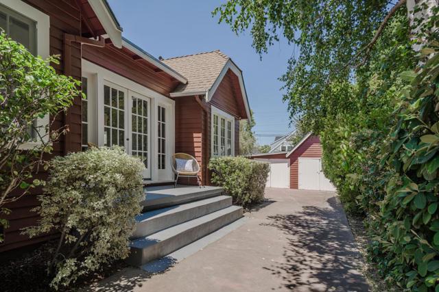 1124 Vancouver Avenue, Burlingame CA: https://media.crmls.org/mediaz/d4de9beb-75d3-4c8c-a897-6c459477f8f1.jpg