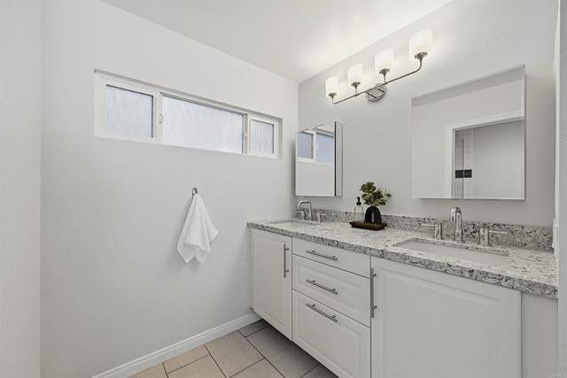 Detail Gallery Image 13 of 25 For 3327 Vivienda Cir, Carlsbad,  CA 92009 - 3 Beds | 2 Baths