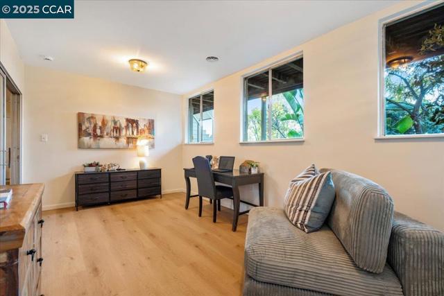 3503 Highland Ave, Redwood City CA: https://media.crmls.org/mediaz/d4def14a-a03c-4b05-83b1-9dd15cd6ebb2.jpg