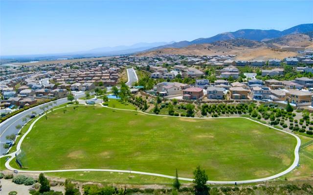 2300 Thorncroft Circle, Palmdale CA: https://media.crmls.org/mediaz/d4df21d2-cd2e-463d-b419-46629514436d.jpg