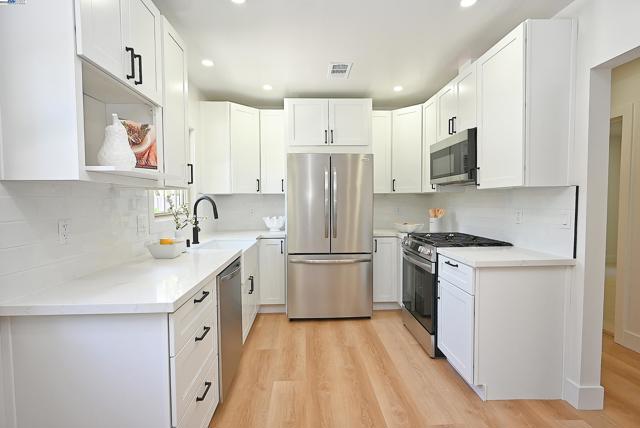 3208 McNutt, Walnut Creek CA: https://media.crmls.org/mediaz/d4df8cc0-3dc5-418c-9bb9-df65845bf666.jpg