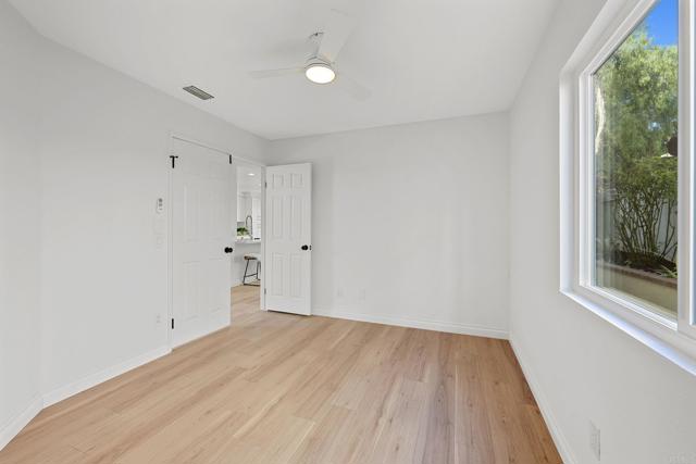 1421 Corte Clasica, San Marcos CA: https://media.crmls.org/mediaz/d4e06044-d68f-4acb-8598-befe79f9c39e.jpg