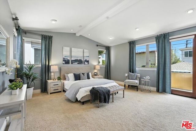 3200 Elm Avenue, Manhattan Beach CA: https://media.crmls.org/mediaz/d4e129a0-debf-4cea-a328-d00248faa052.jpg