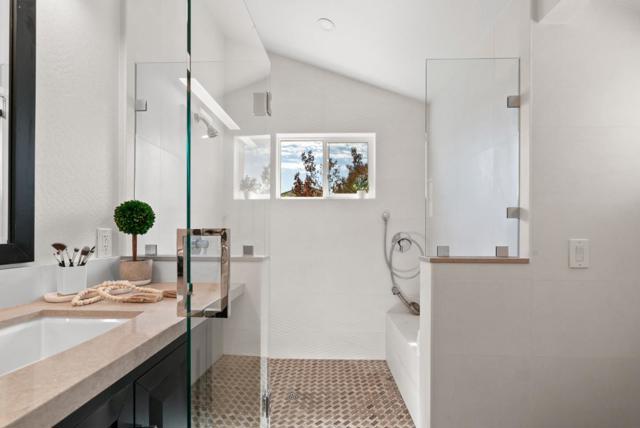 190 Driftwood Court, Aptos CA: https://media.crmls.org/mediaz/d4e1816f-7de7-43e3-beec-66434fe37dbb.jpg